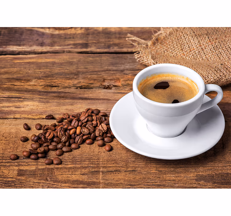Küchenfenster rollo kaffee auf einem holztisch - TenStickers