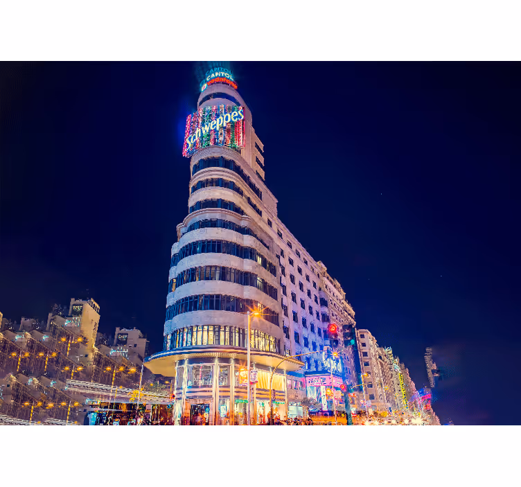 Rollo fenster schlafzimmer gran vía vom boden abends - TenStickers