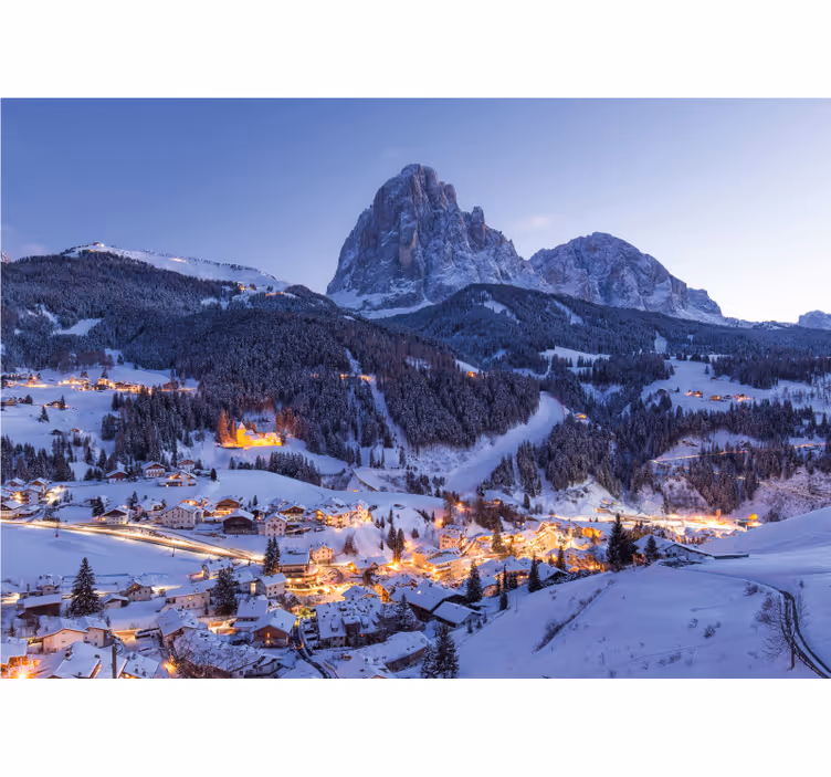 Fototapete Landschaften verschneites bergdorf - TenStickers