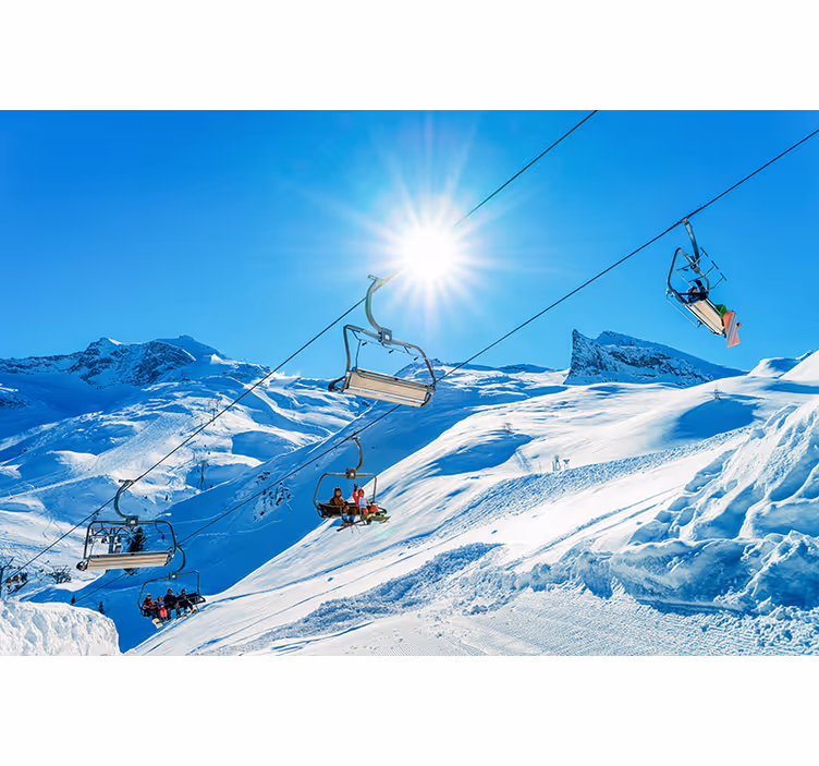 Fototapete Berge Lift in den Alpen - TenStickers