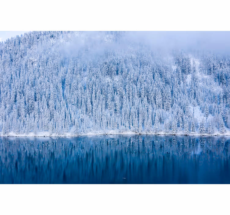 Fototapete See Bergsee im Winter - TenStickers