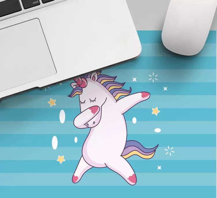 Anime mauspad mit tanzendem einhorn charakter - TenStickers