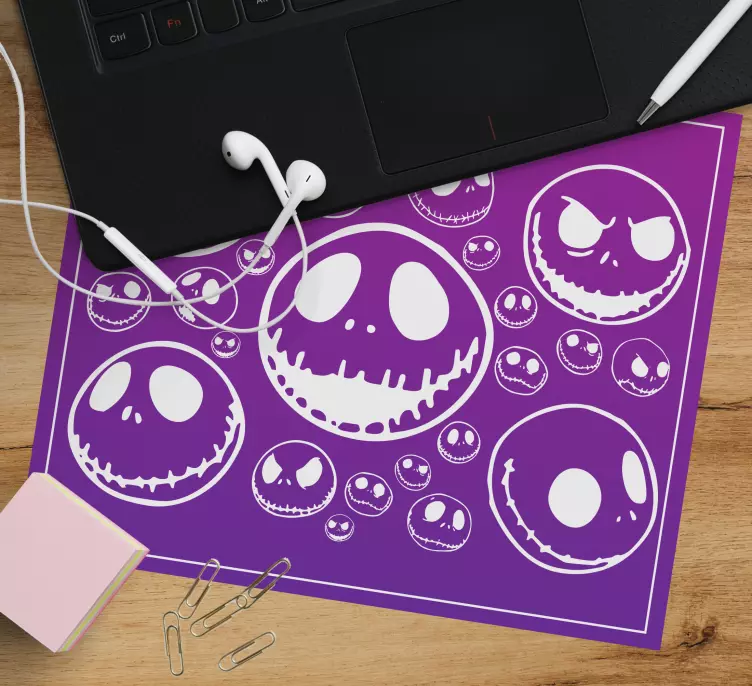 Anime mauspad mit verspielten totenkopf-mustern - TenStickers