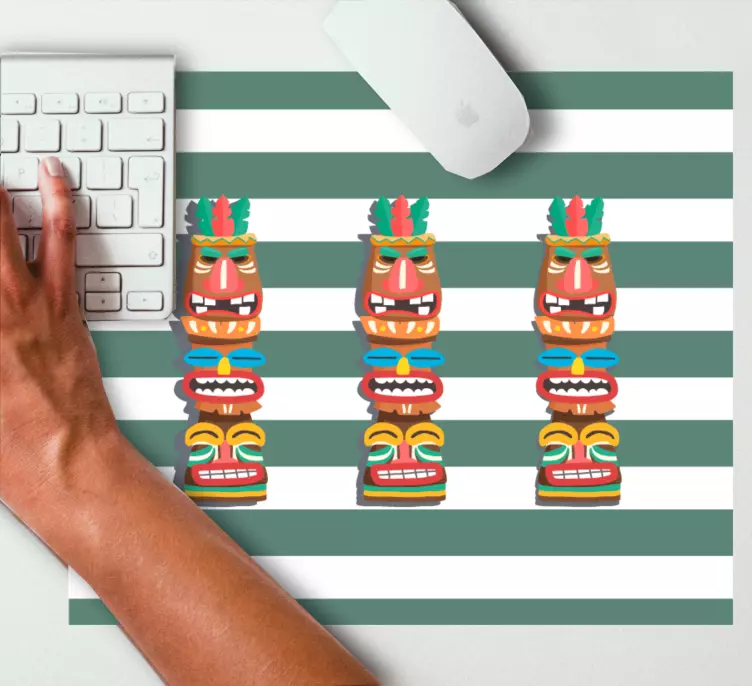 Gaming mauspad mit bunten tiki-gesichtern - TenStickers