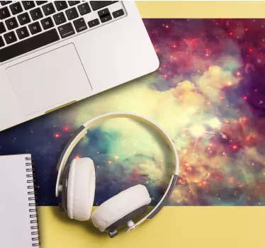Mousepad weltkarte mit kosmischem nebelmuster - TenStickers