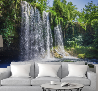 Idyllischer Wasserfall Landschaft Fototapete - TenStickers