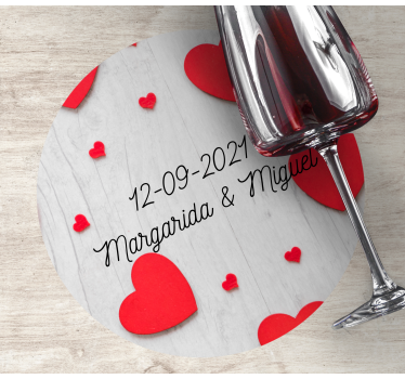 Bierdeckel hochzeit herzen und datum personalisiert - TenStickers