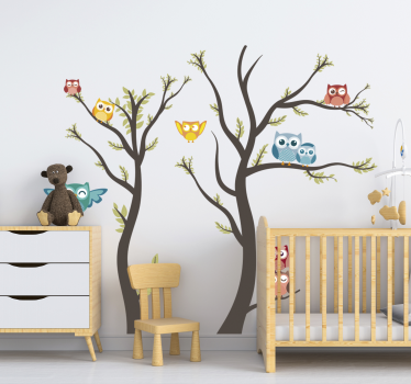 Eulen im Baum mit Pastellfarben Wandtattoo - TenStickers