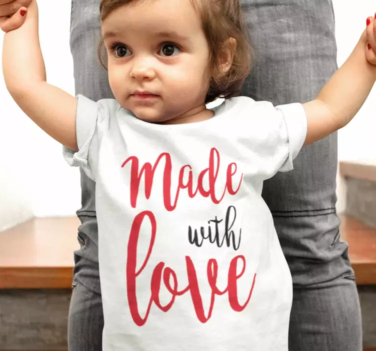 Made with love baby T-shirt - TenStickers