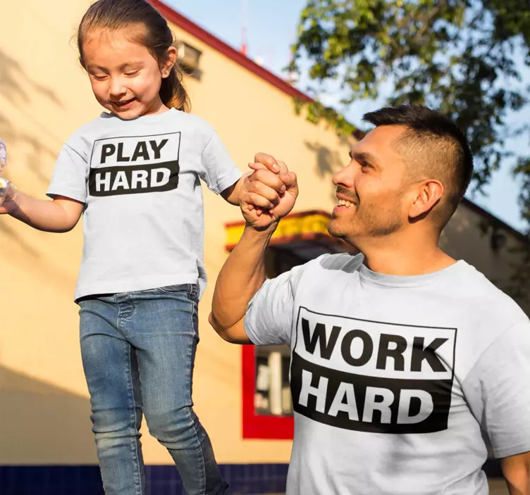 Work hard Play hard vater und kind T-shirt - TenStickers