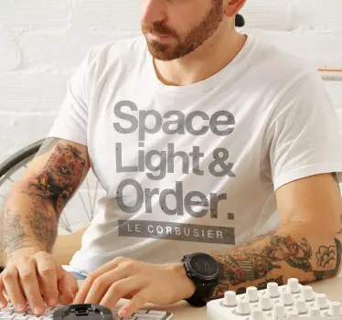 T-Shirt Le Corbusier Bedürfnisse - TenStickers