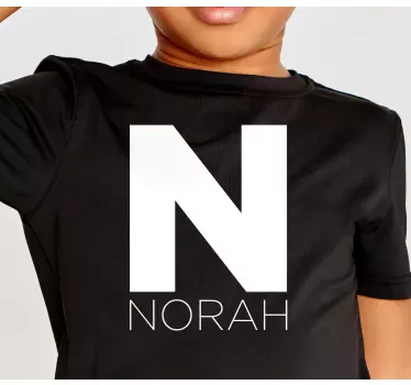 T-shirt mit namen in fetter initiale und name - TenStickers