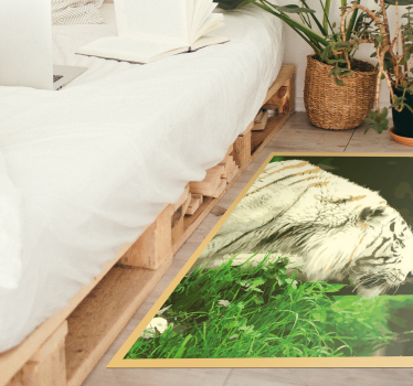Vinyl Teppich Tiere weißer gger im gras - TenStickers